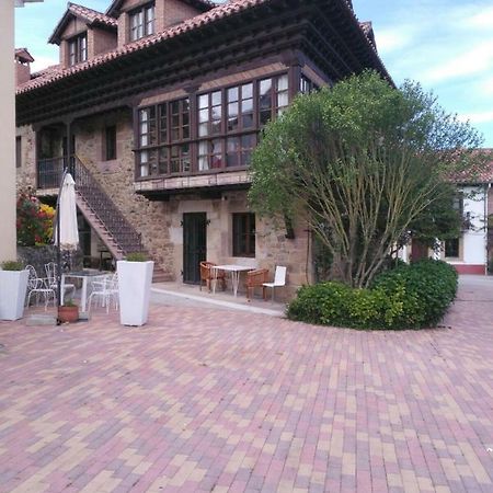 Apartamentos La Casona Ucieda Exteriör bild