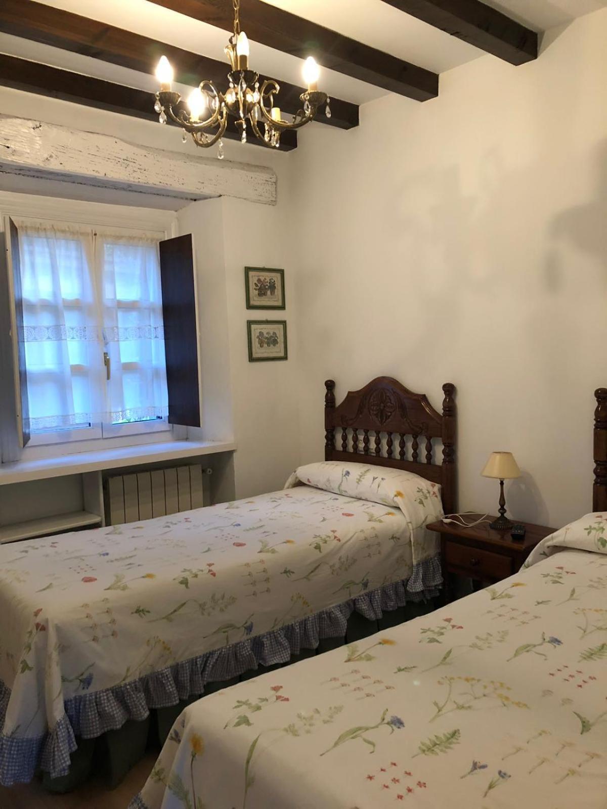 Apartamentos La Casona Ucieda Exteriör bild